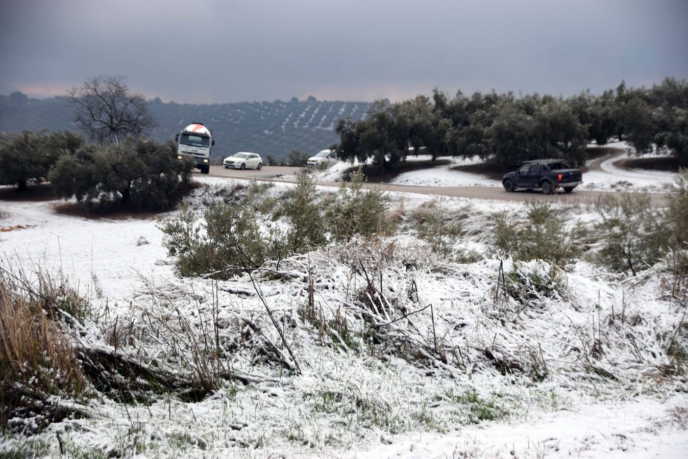 Ventorros de San José, Montefrío y la carretera a Tocón, tras la nevada de este domingo