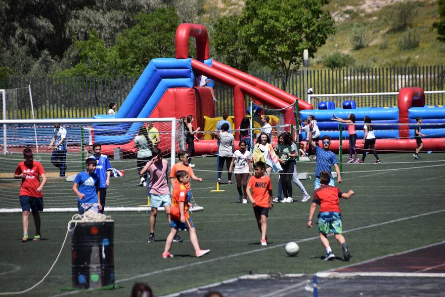 Comienzan cinco días de diversión para escolares y familias en la Ciudad Deportiva de la Joya.