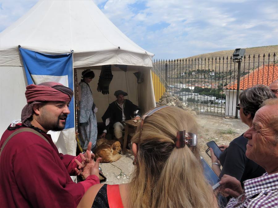 Visitamos el mercado artesano y el campamento histórico de la Alcazaba, protagonistas este fin de semana en Loja.