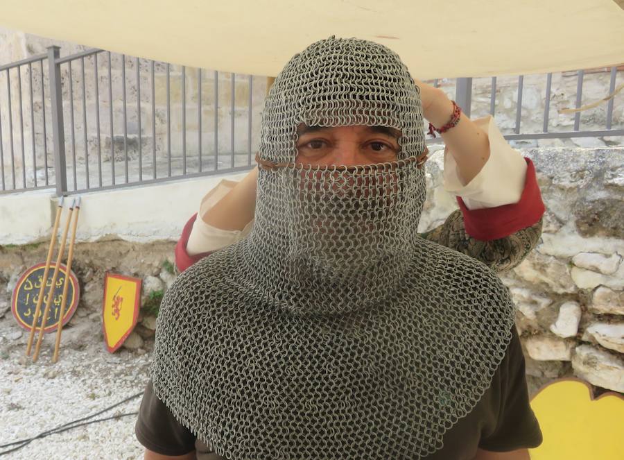 Visitamos el mercado artesano y el campamento histórico de la Alcazaba, protagonistas este fin de semana en Loja.