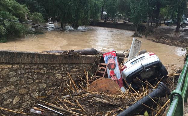 Una tromba de agua inunda Riofrío