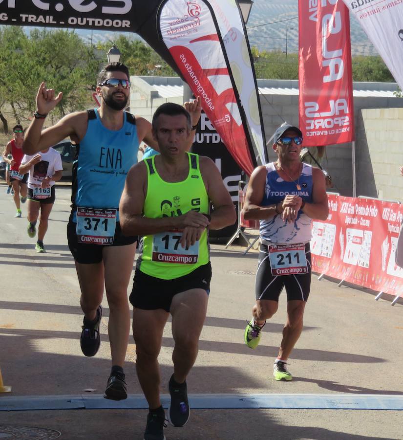 En la penúltima carrera del circuito provincial se han impuesto Cesáreo Ceballos -del Todo Suma- y Mª Dolores Arias -del Bikila-