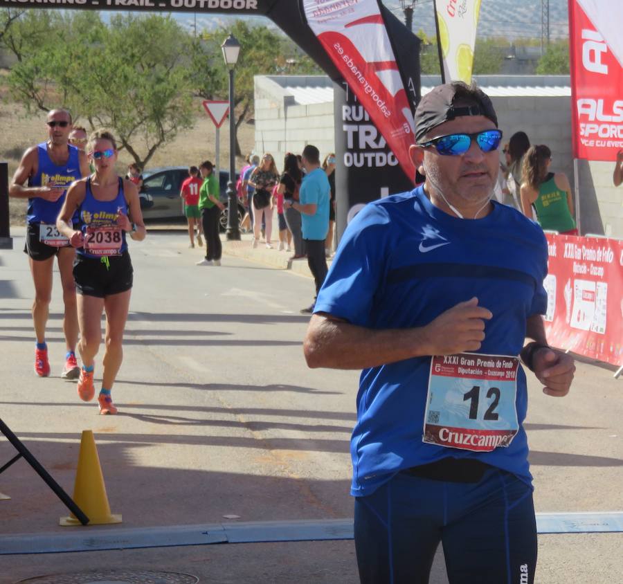 En la penúltima carrera del circuito provincial se han impuesto Cesáreo Ceballos -del Todo Suma- y Mª Dolores Arias -del Bikila-