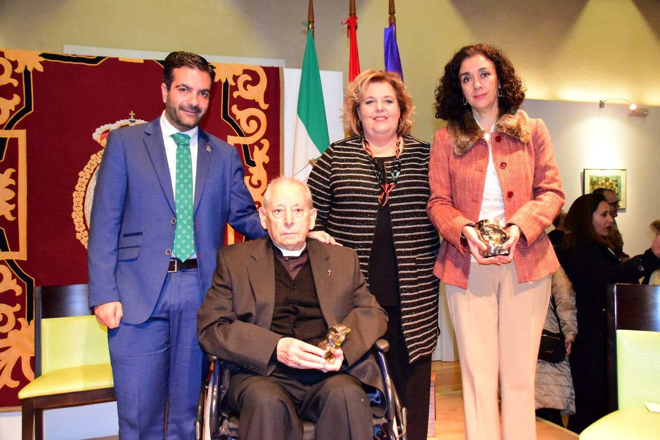 La Fundación Ibn al-Jatib premia a título póstumo a uno de sus vecinos más ilustres y al primer director del centro de FP
