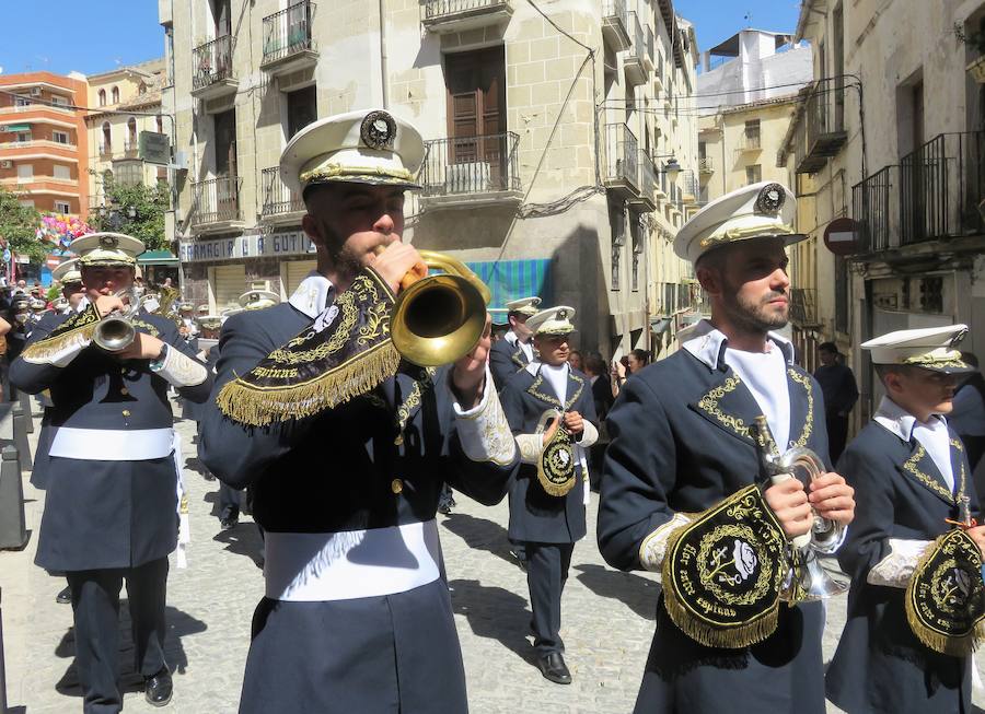 Los pequeños 'hebreos' acompañaban un año más a 'La Borriquilla', que este año salía de nuevo del Convento de Santa Clara, desde donde fue trasladada en procesión litúrgica a la Iglesia de la Encarnación para allí salir en estación de penitencia a mediodía. 