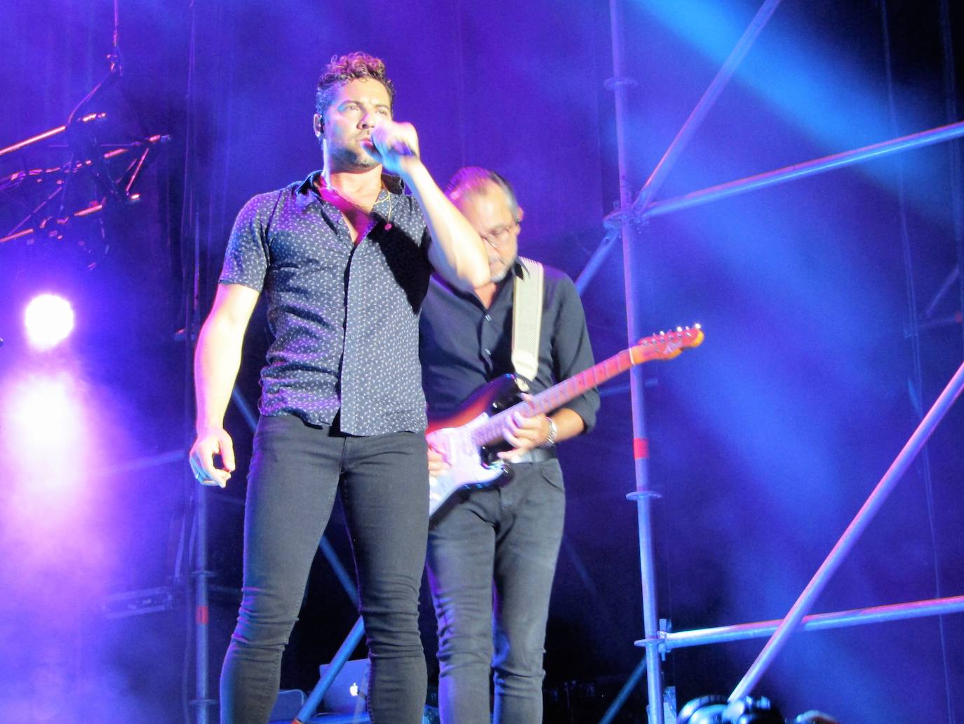 Fotos: 15.000 personas &#039;vibran&#039; en Loja con Bisbal