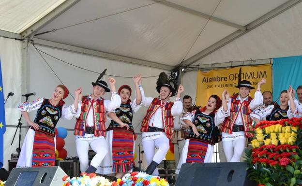 La comunidad rumana de la provincia celebró el Día Nacional de Rumanía en Roquetas