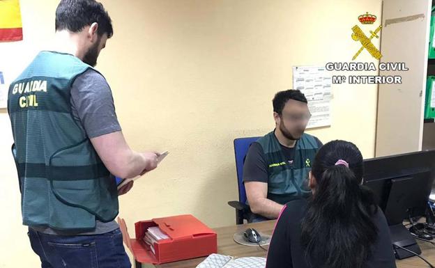 Detienen a una mujer en Roquetas por simular el robo de 82.000 euros