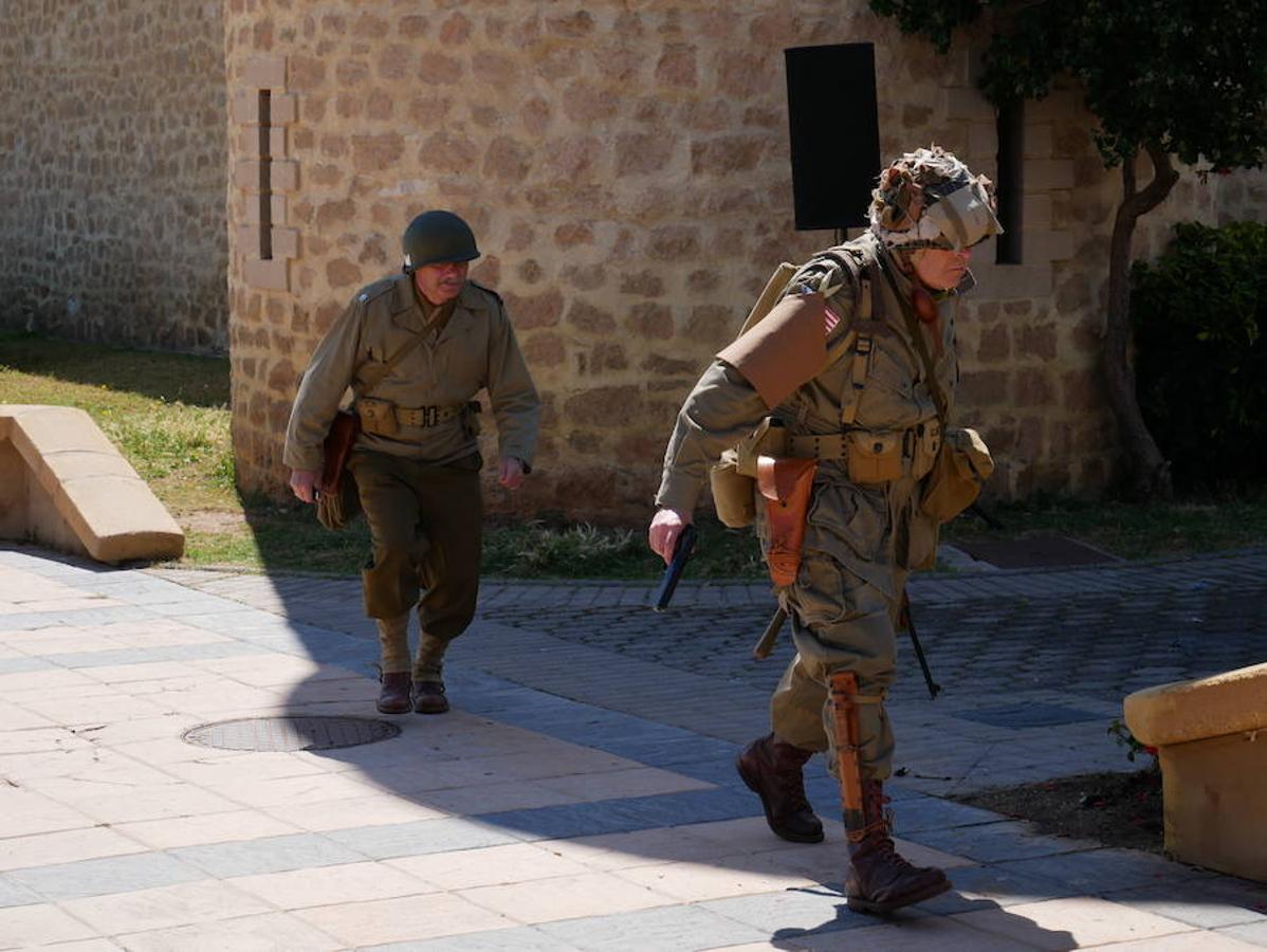 Dentro del II Encuentro con la Historia centrado en la Segunda Guerra Mundial, este sábado y domingo se llevaron a cabo unas recreaciones de unas de las batallas del Desembarco de Normandía, ante la presencia de cientos de espectadores.