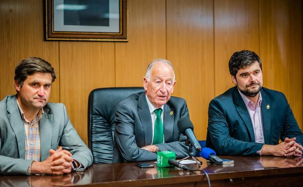 Amat pide disculpas por las molestias que ocasionó la huelga de basuras