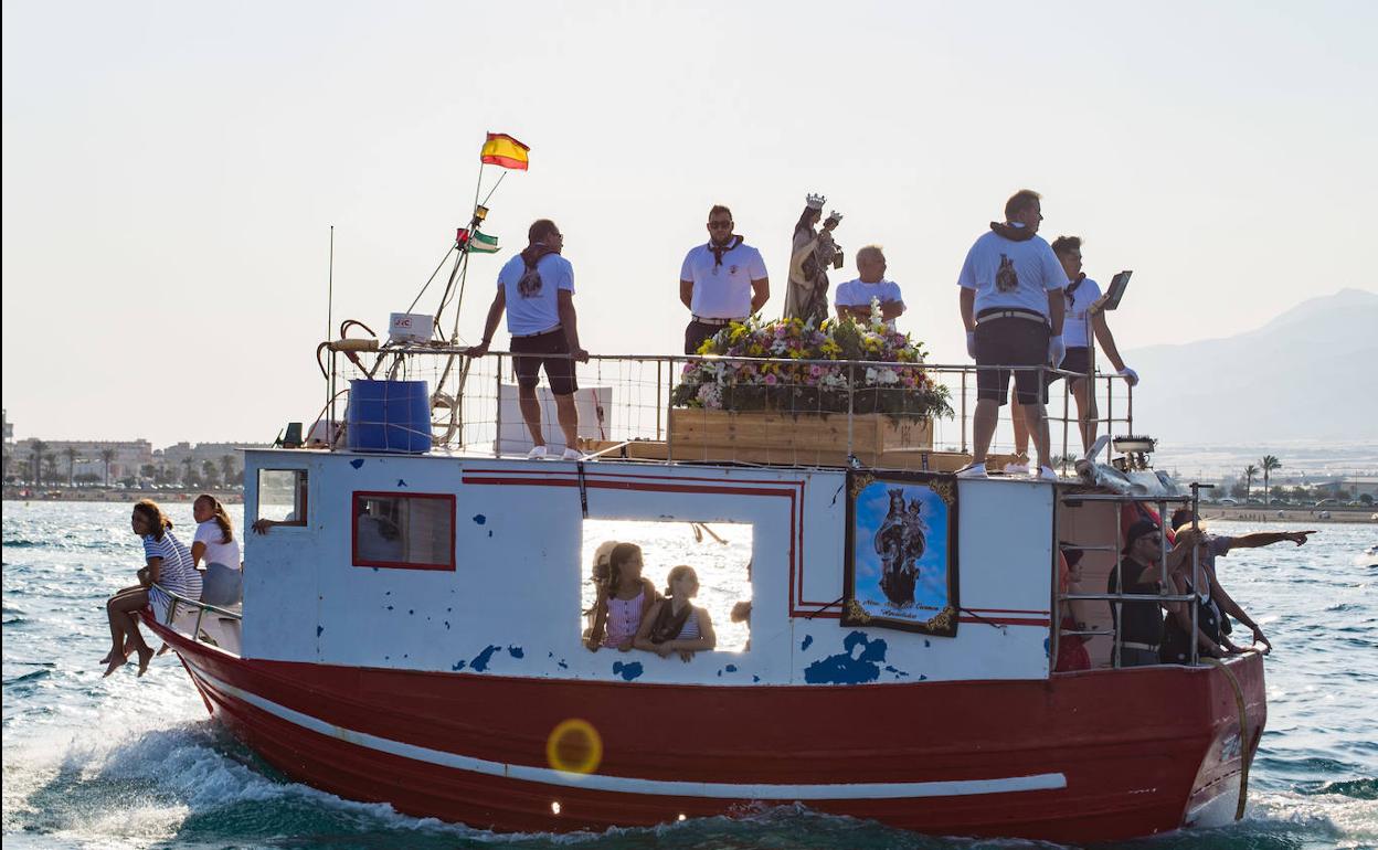 El PSOE cree que las «pobres» fiestas de Aguadulce evidencian su abandono