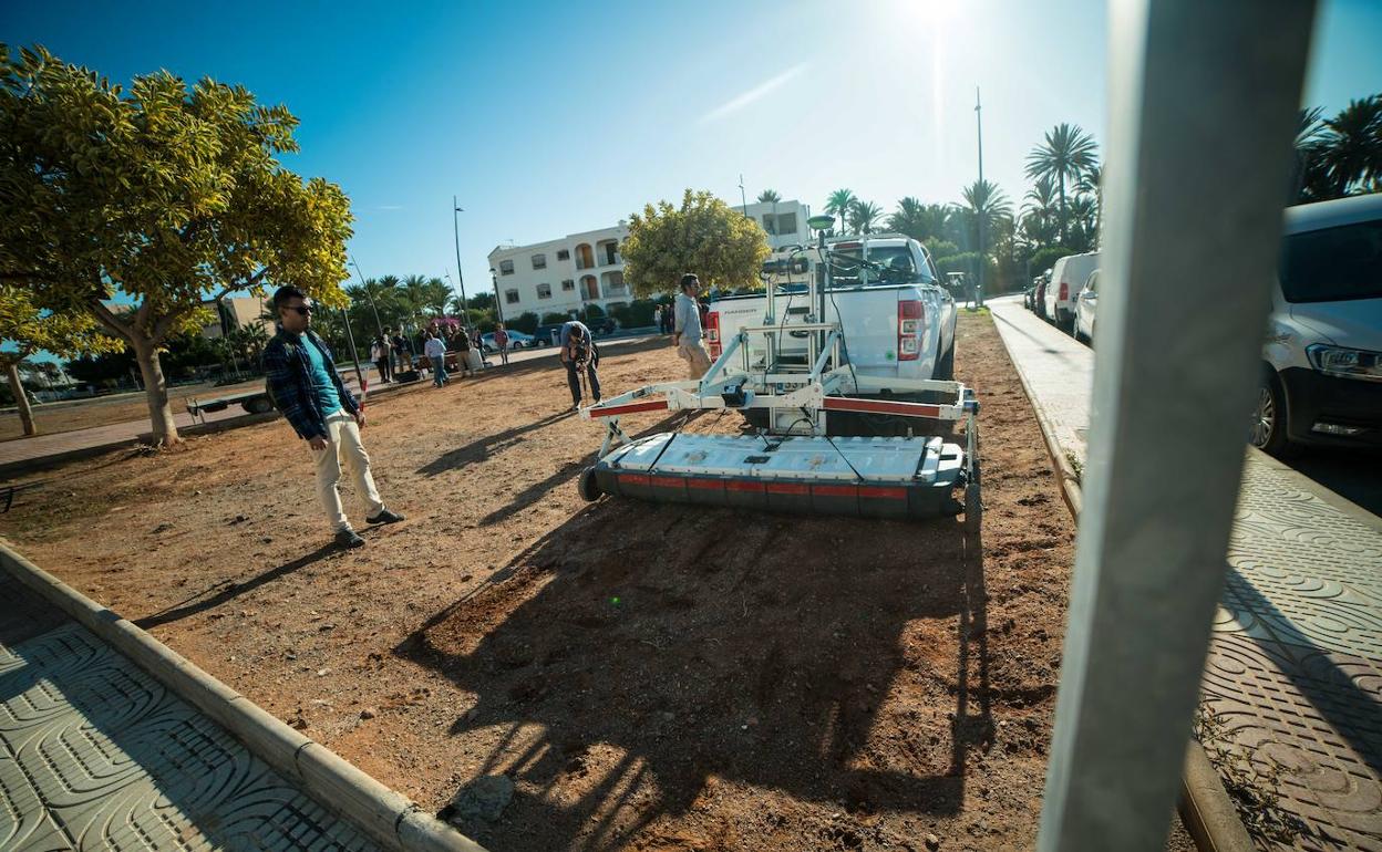 Comienzan los estudios de georradar en parcelas municipales de Torrequebrada