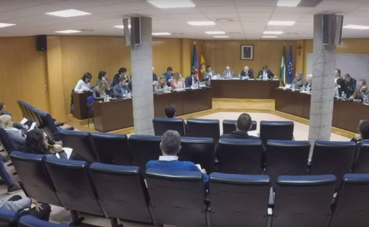 Luz verde del pleno al presupuesto de 2020 con el apoyo del PP, Vox y los dos no adscritos