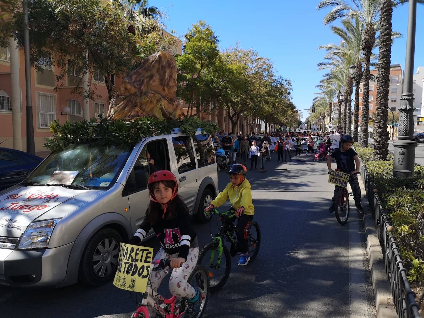Los manifestantes exigen soluciones definitivas y no «parches». 