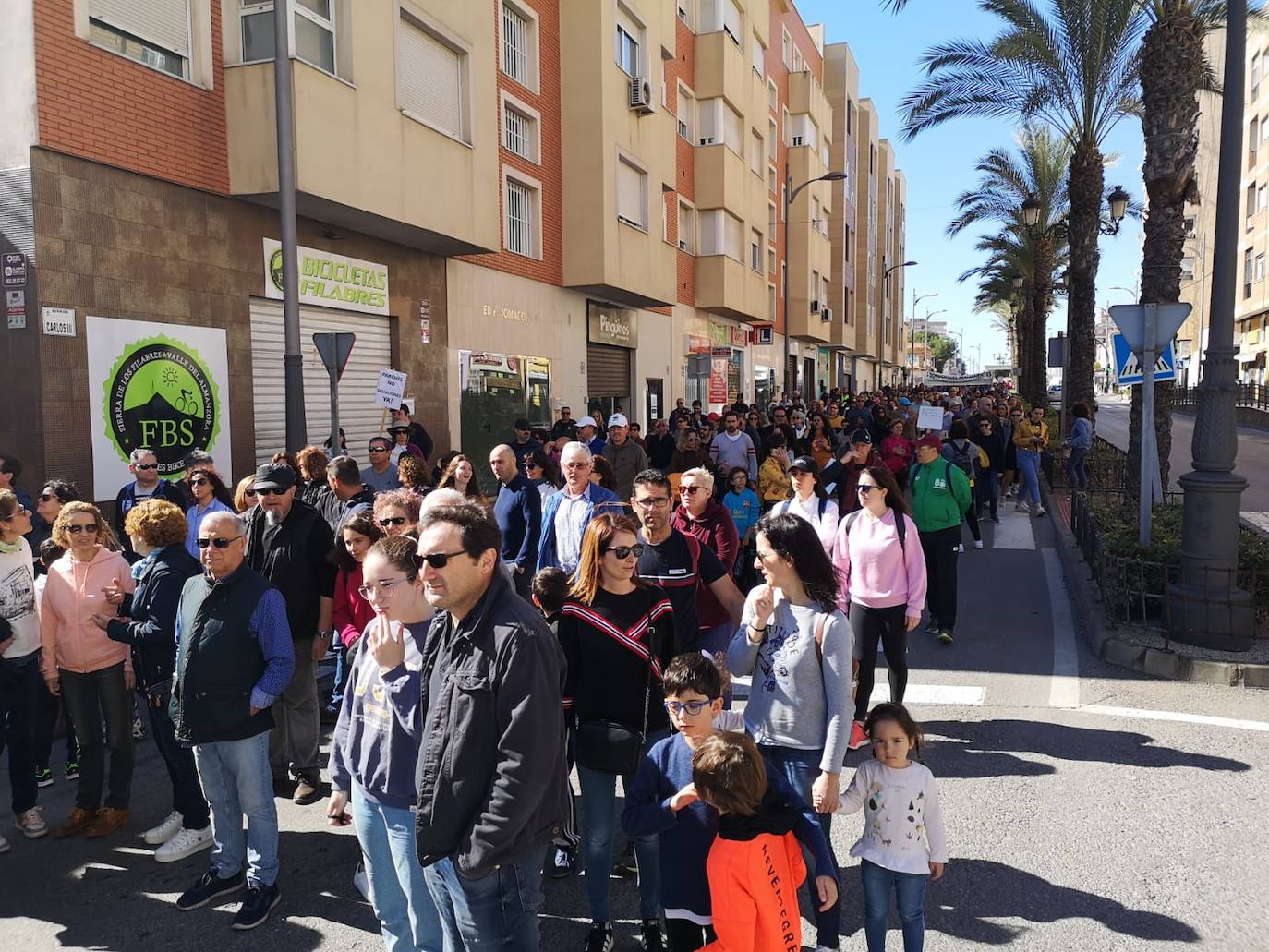 Los manifestantes exigen soluciones definitivas y no «parches». 