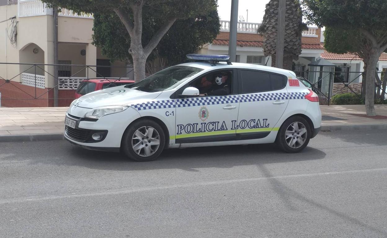 La Policía de Vícar ha impuesto ya 38 sanciones por incumplir las restricciones del Gobierno