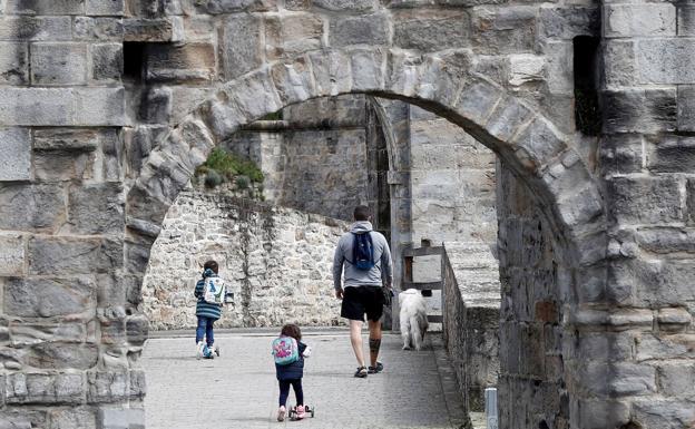 ¿Cómo van a ser los paseos por parejas? Normas a cumplir desde el sábado