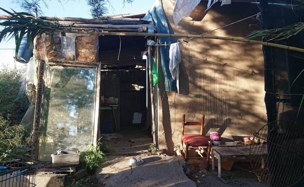 Una de las chabolas existentes en la zona donde se produjo el incendio. 