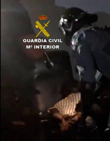 Imagen secundaria 2 - La operación llevadad a cabo por la Guardia Civil, desarrollada en dos fases, aún permanece abierta. 