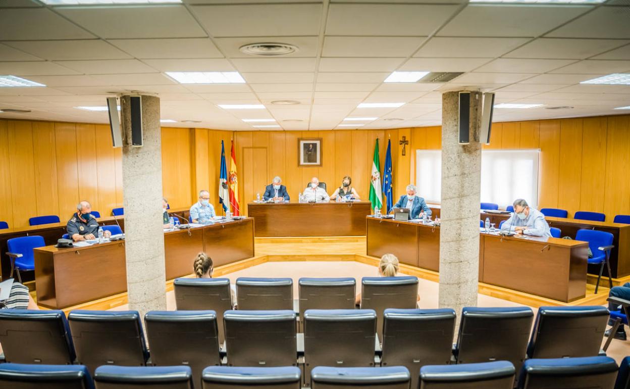 La Junta Local de Seguridad de Roquetas pide responsabilidad ciudadana en su primera reunión desde el inicio de la pandemia