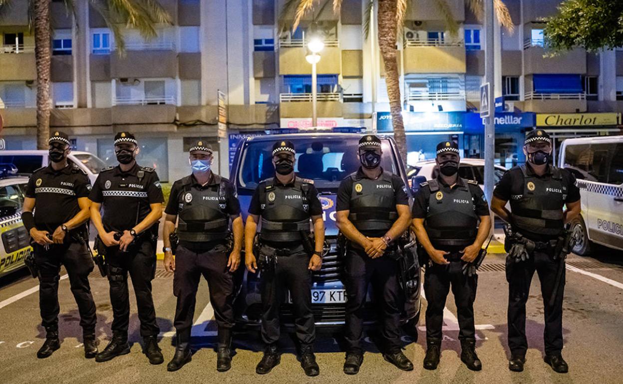 Roquetas refuerza el control de las medidas de la Covid-19 creando un grupo policial especializado