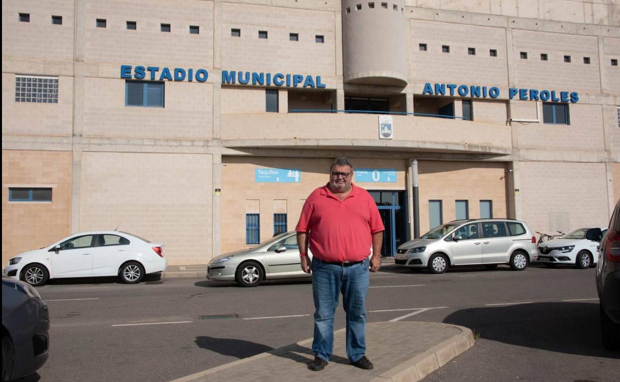 El PSOE saca 'tarjeta roja' a Rubí por su «desastrosa» gestión al frente del área de Deportes