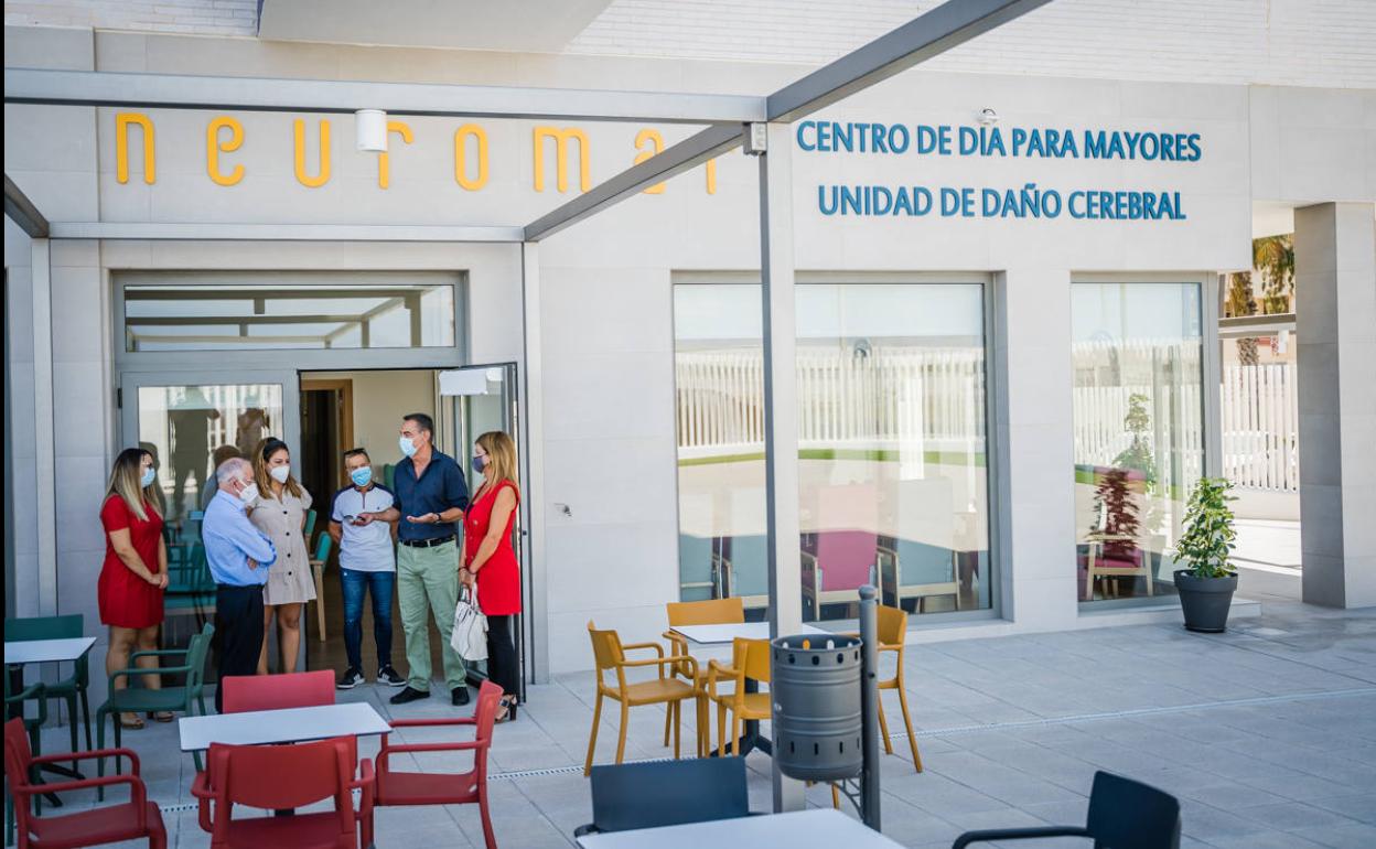 Abre en Las Marinas un centro de día para mayores con demencias y pacientes con daño cerebral
