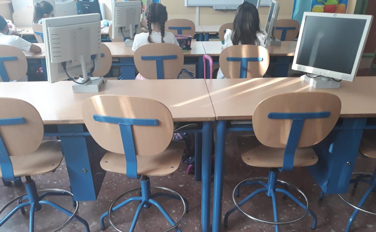 Unas 80 familias dejan «vacías» las aulas del CEIP Arco Iris ante «falta» de medidas de seguridad