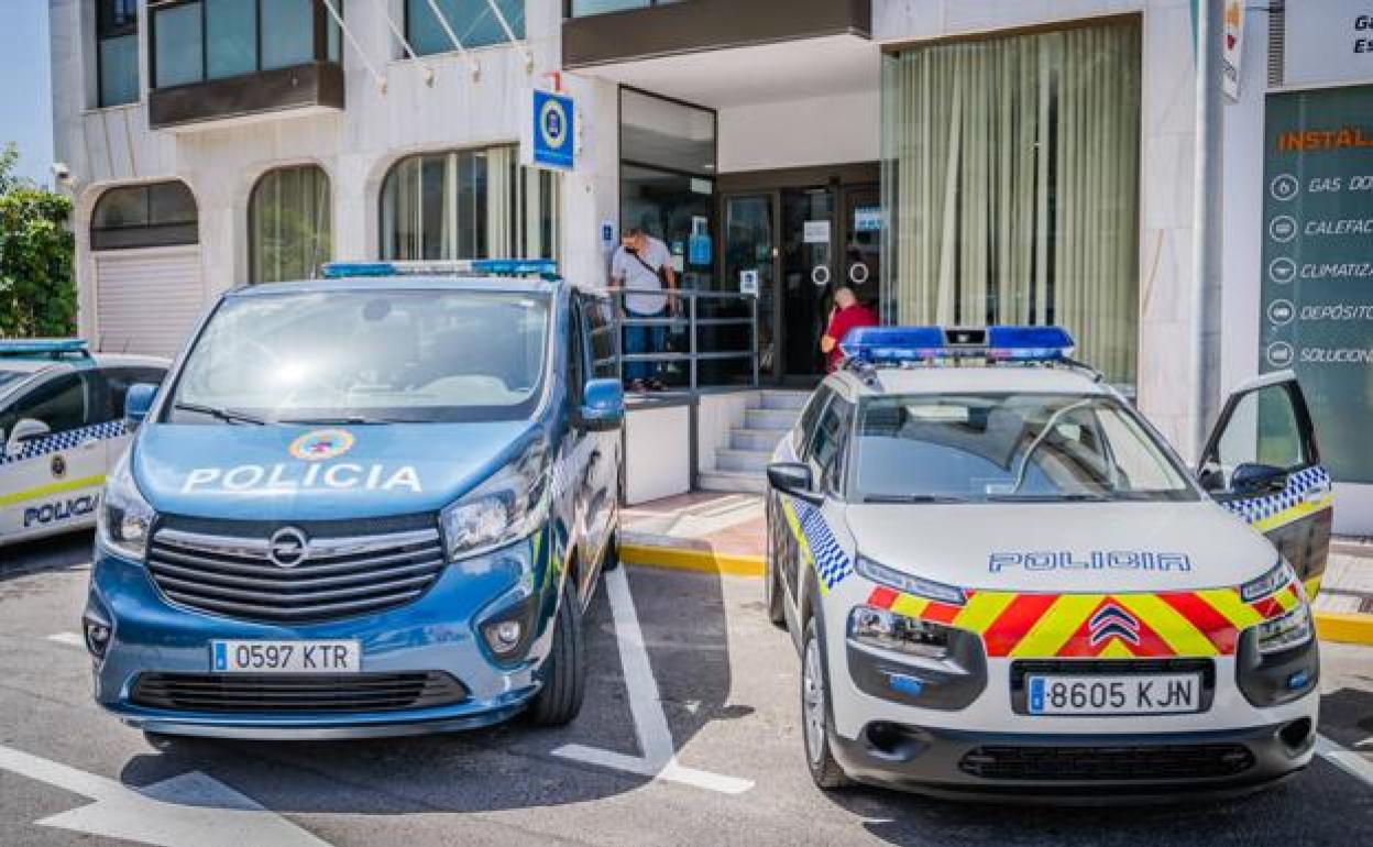 Este verano hubo que alquilar vehículos de urgencia ante la falta de coches operativos. 
