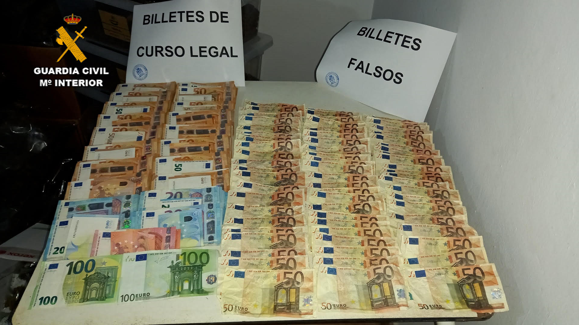 Dinero legal y falso incautado en Roquetas.