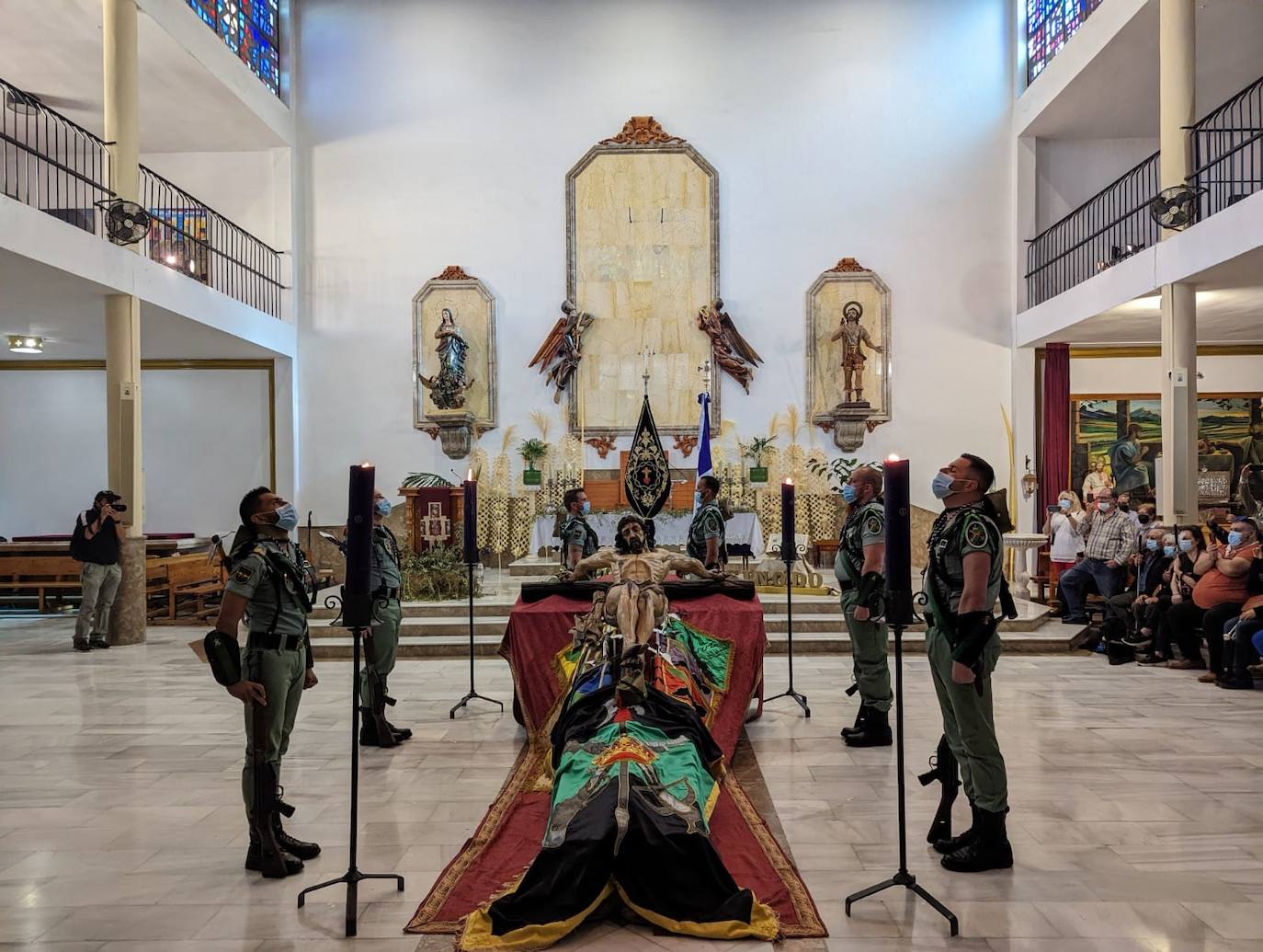 Fotos: La Legión vela al Cristo de la Buena Muerte de Roquetas