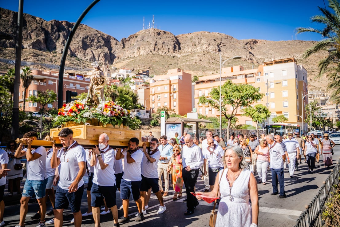 Fotos: Aguadulce lleva a la mar a su patrona