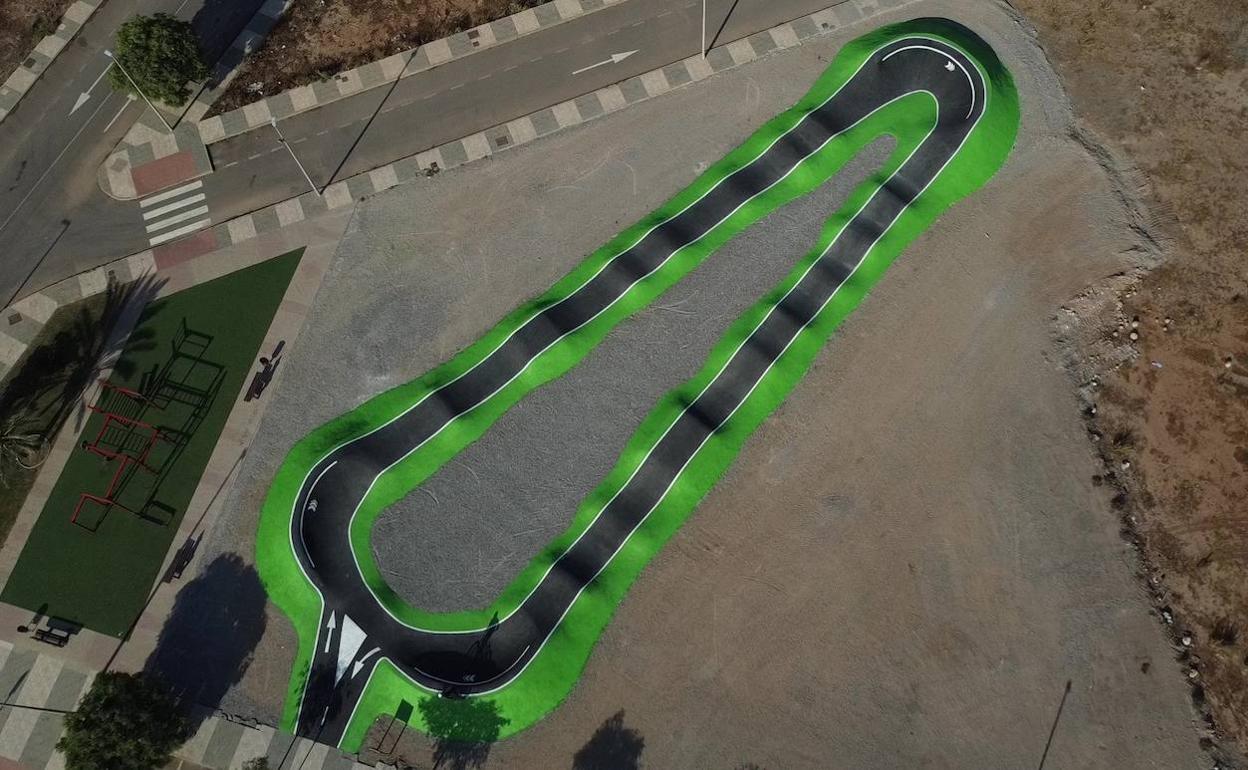 La Mojonera estrena el primer circuito pumptrack del Poniente