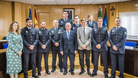 Cinco nuevos agentes se incorporan a la plantilla de la Policía Local de Roquetas