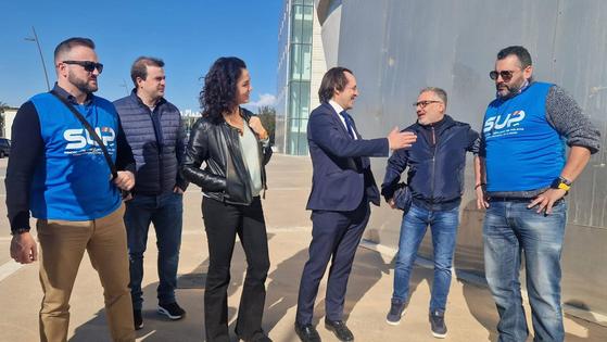 Cs apoya las peticiones de la comisaría y critica el silencio de la Subdelegación