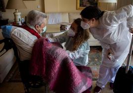 Mayores de 45 años pueden inscribirse en un curso gratuito de atención sociosanitaria