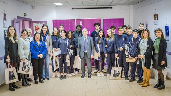 El CMIM acoge una exposición de trabajos del alumnado del colegio Portocarrero