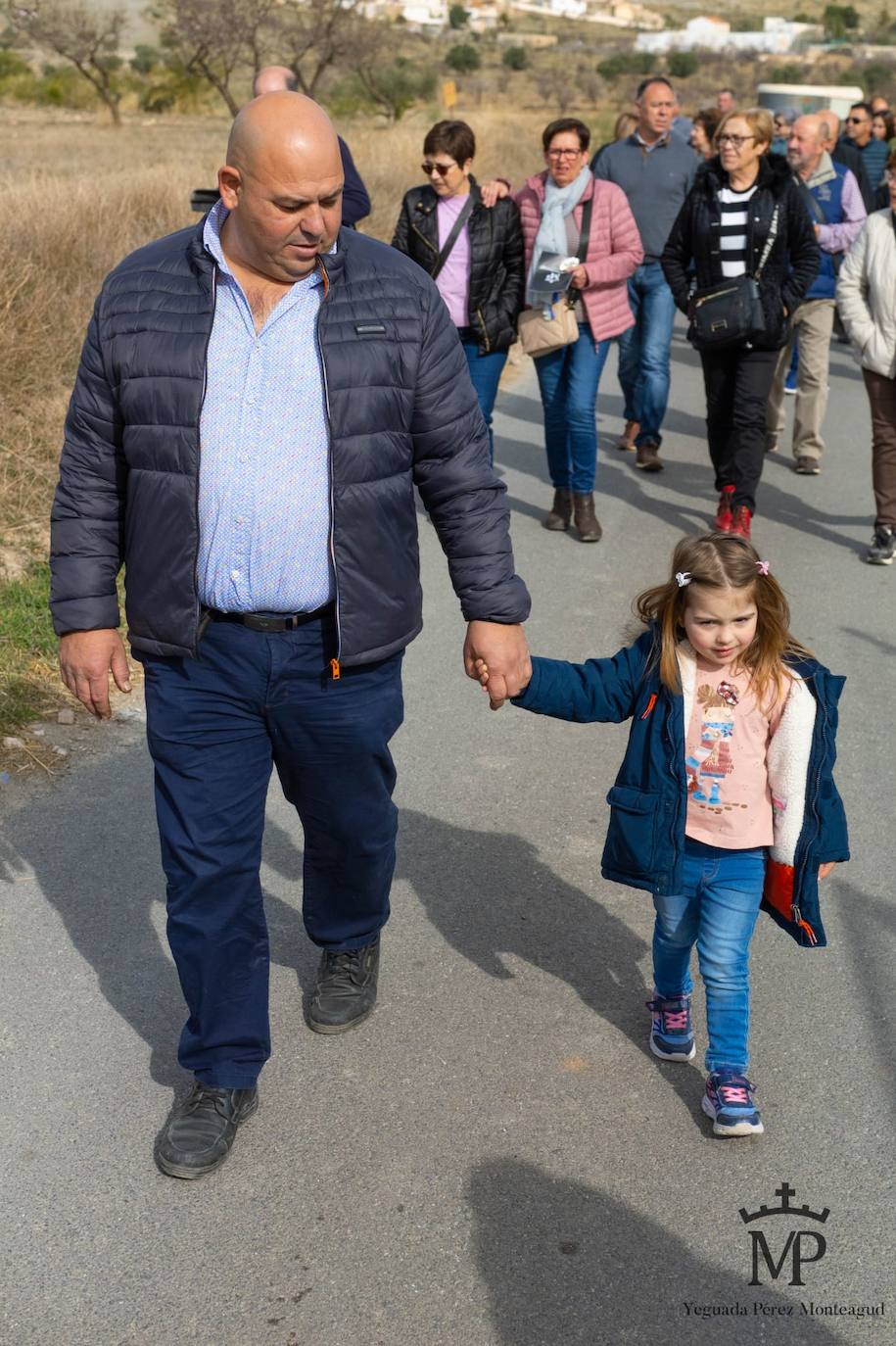 Vecinos de La Mojonera visitan la yeguada de Pérez Monteagud en Uleila