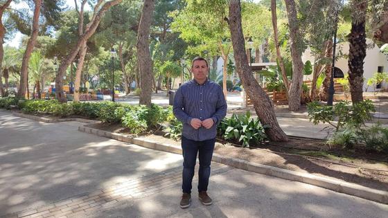 Pepe Montoya propone la instalación de desfibriladores en el Parque Andrés Segovia de Aguadulce