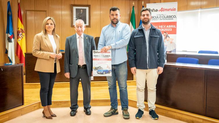 Aguadulce acogerá en abril la tercera edición del Salón del Vehículo Clásico