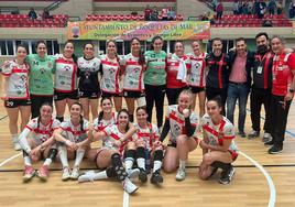 Las roqueteras del Costa de Almería de balonmano se imponen en Toledo y lideran la competición