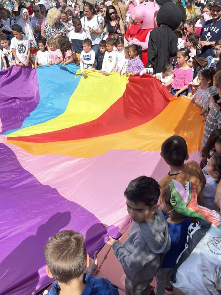 Vícar celebra el Día del Padre con una fiesta en el Parque de las Familias