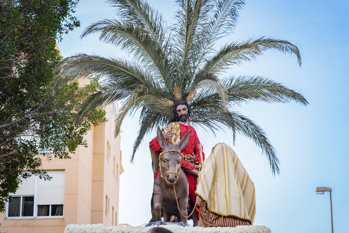 Así fue el Domingo de Ramos en las parroquias de Roquetas