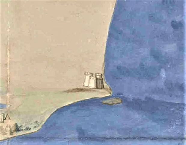 Plano realizado por el arquitecto Antonio Morales para la restauración de 1987, en el que se aprecia la primitiva torre nazarí cuadrada dentro del bastión que mira al mar.