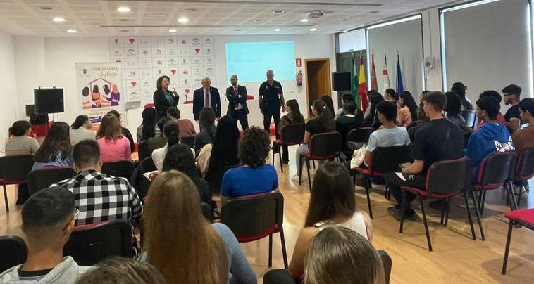 Las Jornadas de Educación en Justicia de Vícar analizan el acoso escolar con profesionales