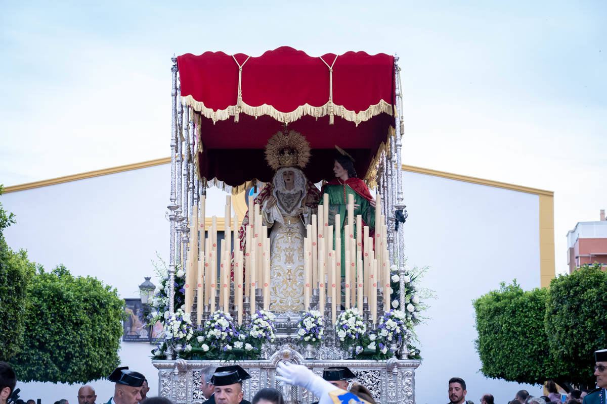 El Cristo de la Buena Muerte procesiona por las calles de El Parador