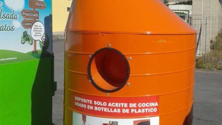 Los vicarios reciclaron más de 4 toneladas de aceite doméstico el año pasado