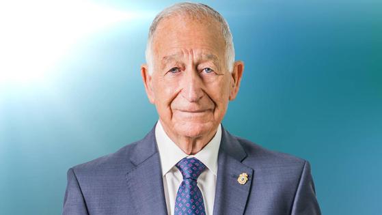 Amat presenta una candidatura sin grandes cambios