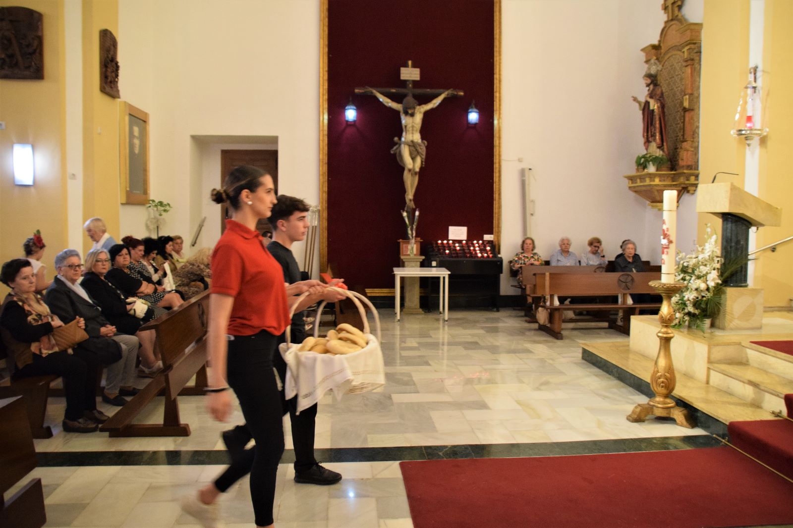 San Marcos procesiona por las calles de Roquetas