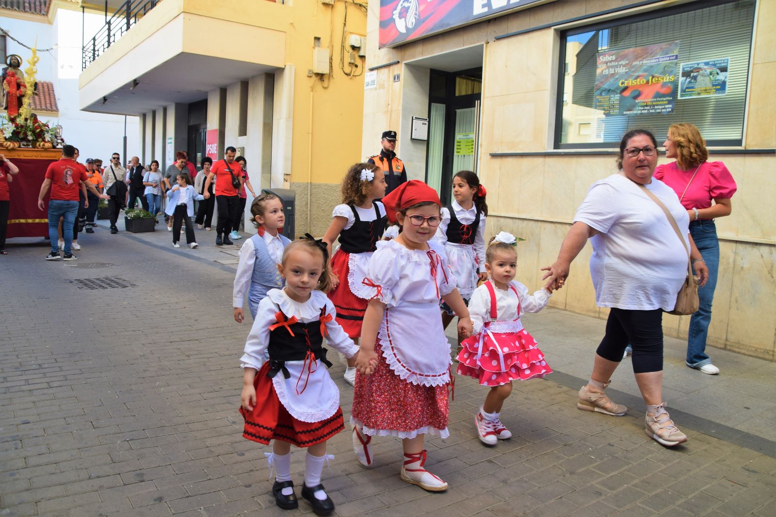 San Marcos procesiona por las calles de Roquetas